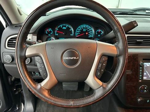 Used 2014 GMC Sierra 3500 Denali image 17