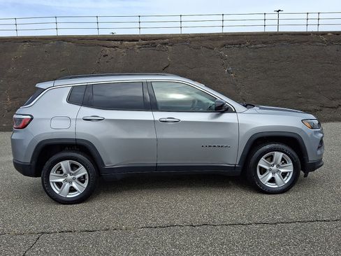Certified 2022 Jeep Compass Latitude w/ Convenience Group image 7