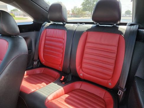 Used 2013 Volkswagen Beetle 2.0T FWD image 10