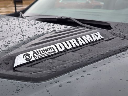 Used 2025 Chevrolet Silverado 2500 ZR2 image 34