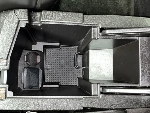 Used 2016 Chevrolet Malibu LT image 18