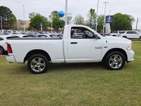 Used 2019 RAM 1500 Express RWD image 18