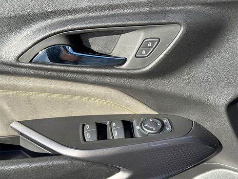 Used 2025 Chevrolet Trax ACTIV image 30