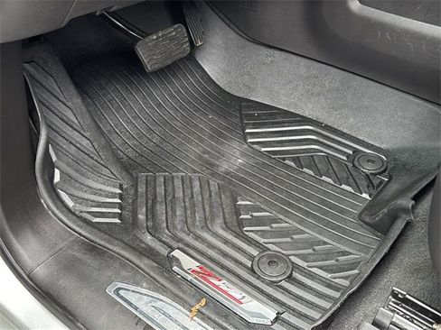 Used 2022 Chevrolet Silverado 1500 LTZ image 16