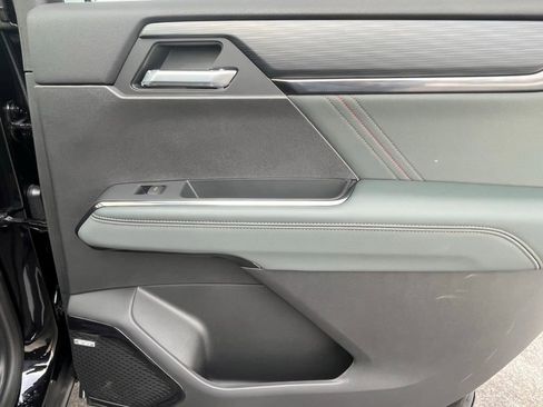 Used 2026 GMC Acadia AT4 w/ Super Cruise Package image 49