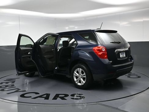 Used 2015 Chevrolet Equinox LS FWD image 28