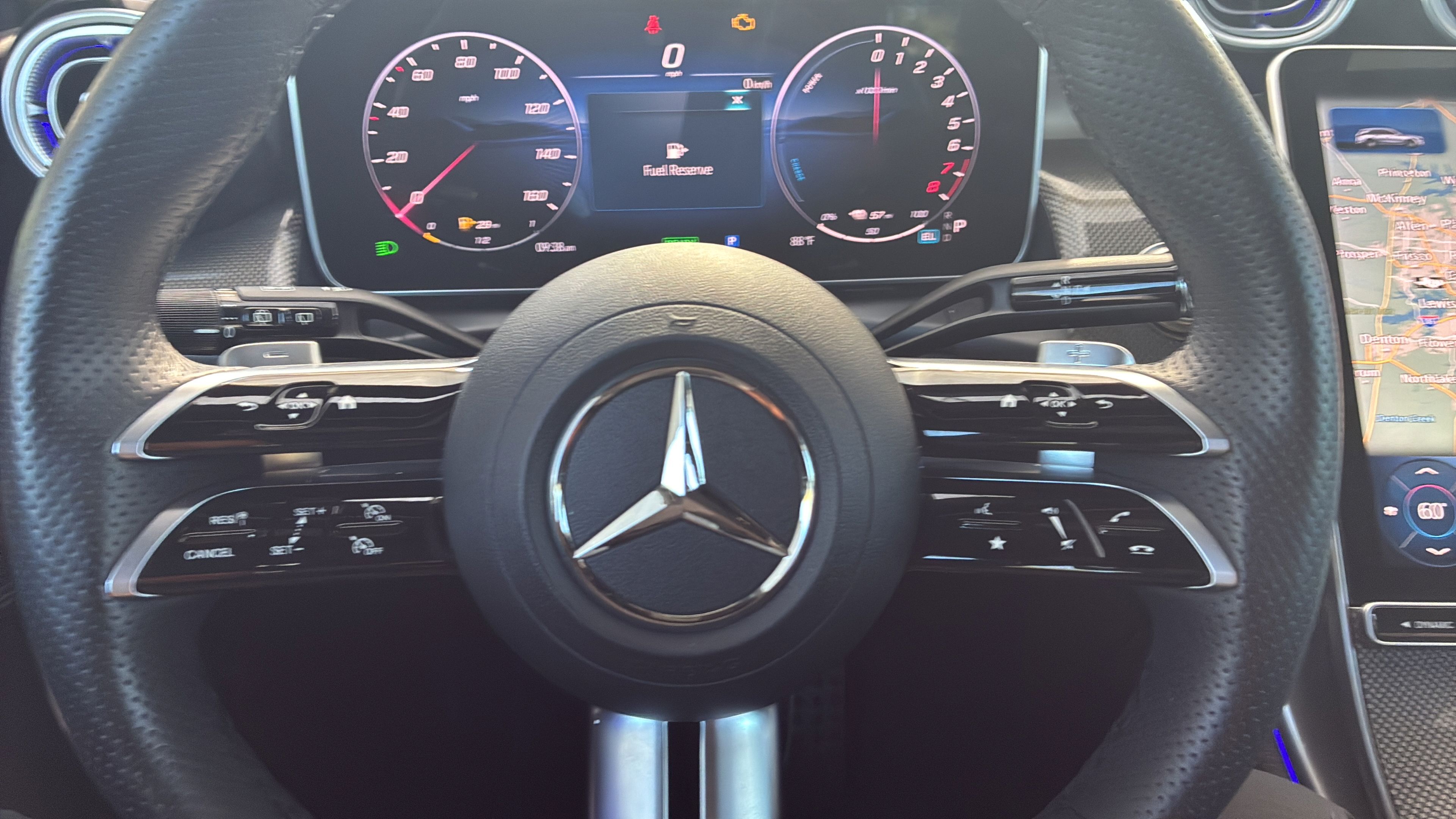 Used 2025 Mercedes-Benz GLC 350e 4MATIC image 15