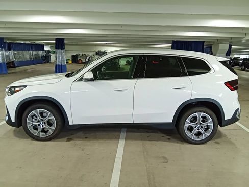 Used 2023 BMW X1 xDrive28i w/ Premium Package AWD/4WD image 8