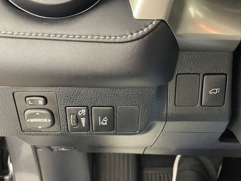Used 2018 Toyota RAV4 Limited w/ Advanced Technology Package image 16