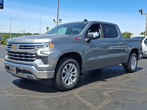 Used 2023 Chevrolet Silverado 1500 LTZ AWD/4WD image 3