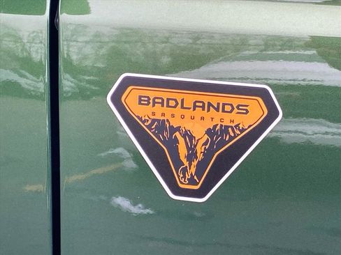 Used 2023 Ford Bronco Badlands w/ Sasquatch Package image 27