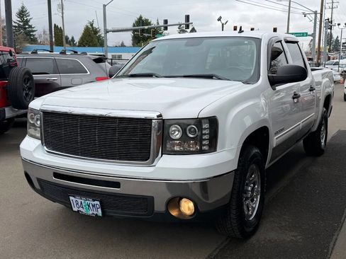 Used 2011 GMC Sierra 1500 SLE image 6