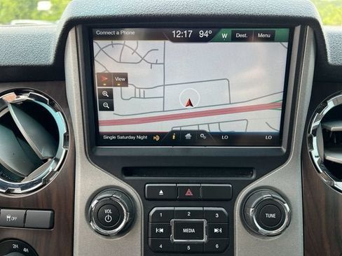 Used 2016 Ford F350 Lariat w/ Lariat Interior Package AWD/4WD image 14