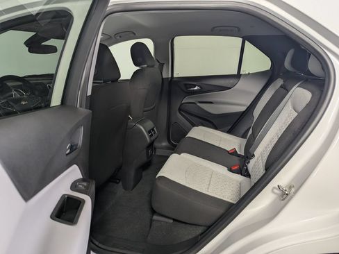 Used 2024 Chevrolet Equinox LT FWD image 23