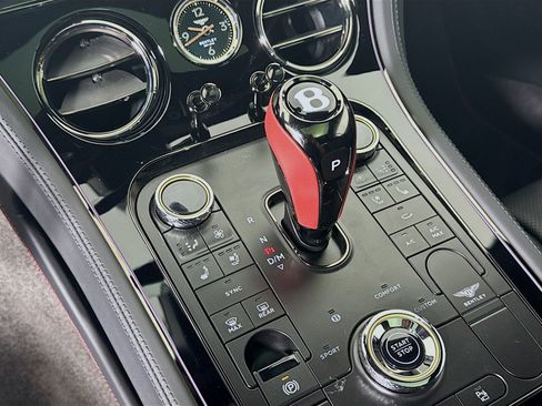Used 2025 Bentley Continental GT image 15