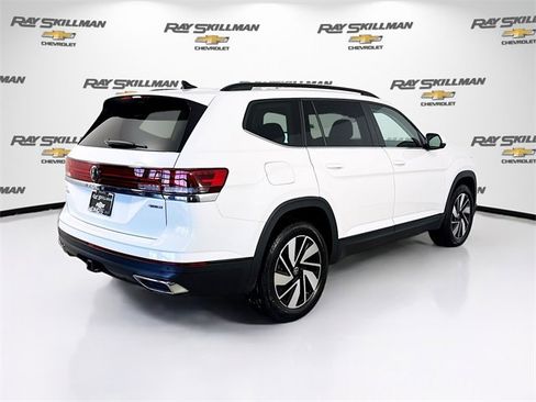 Used 2025 Volkswagen Atlas SE image 7