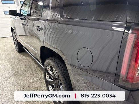 Used 2020 GMC Yukon Denali w/ Denali Ultimate Package AWD/4WD image 10