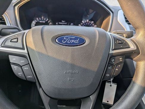Used 2016 Ford Fusion SE FWD image 14
