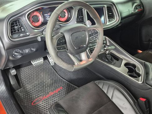 Used 2023 Dodge Challenger SRT Hellcat RWD image 11
