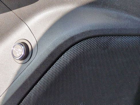 Used 2019 GMC Acadia SLE w/ LPO, Floor Liner Package image 31