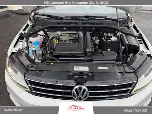 Used 2018 Volkswagen Jetta SE FWD image 30