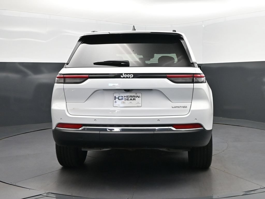 Used 2025 Jeep Grand Cherokee Limited RWD image 6