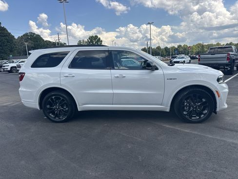 Used 2021 Dodge Durango R/T w/ Technology Group AWD/4WD image 9