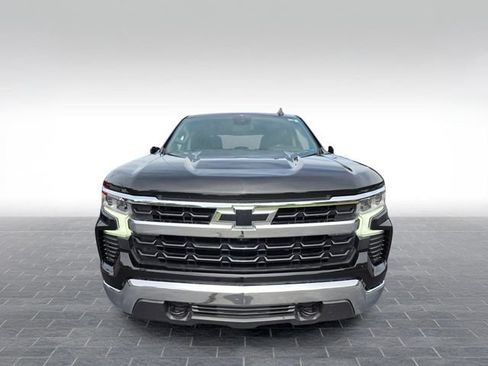 Used 2023 Chevrolet Silverado 1500 LT w/ Safety Package AWD/4WD image 2
