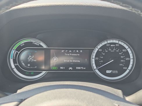 Used 2018 Kia Niro Touring FWD image 15