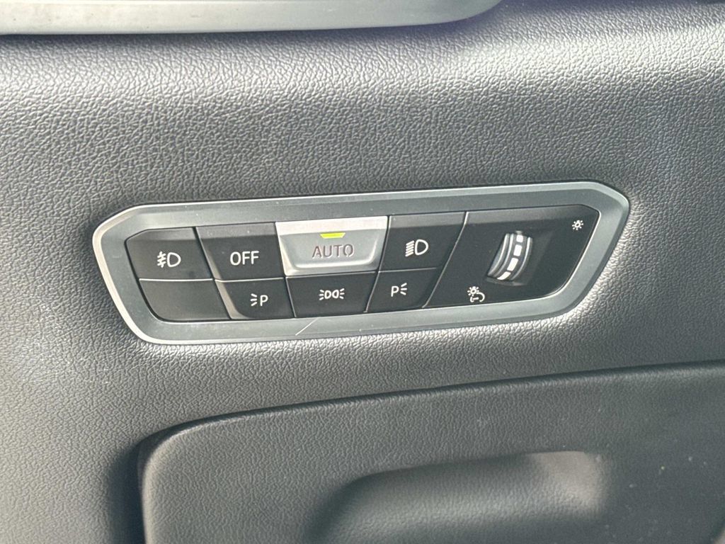 Used 2019 BMW X5 xDrive40i w/ Convenience Package AWD/4WD image 23