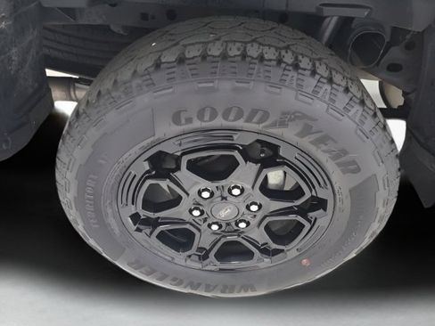 Used 2025 Ford Ranger XLT w/ Equipment Group 301A High AWD/4WD image 9
