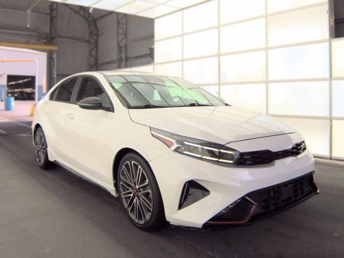 Used 2022 Kia Forte GT w/ GT Technology Package FWD image 2