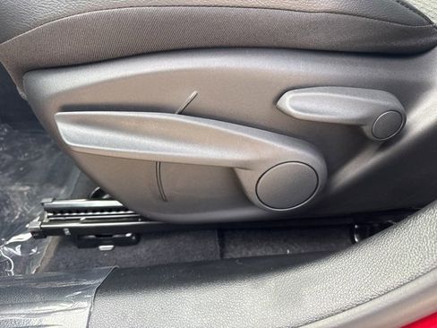 New 2026 Jeep Compass Latitude image 10