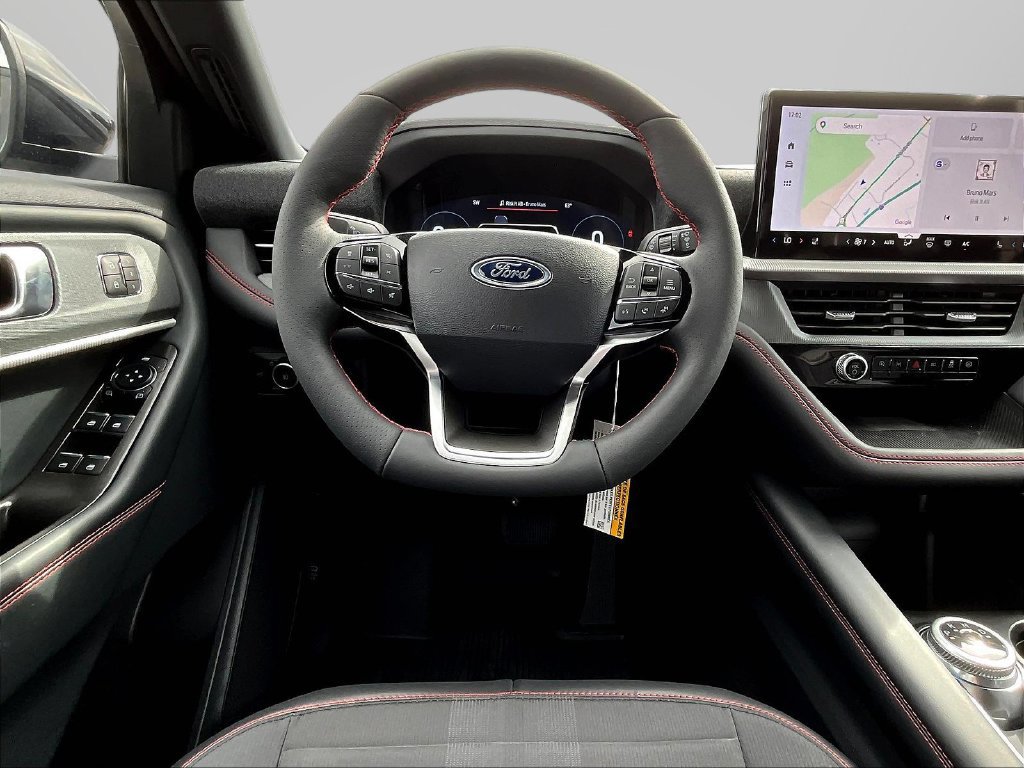 New 2026 Ford Explorer ST-Line w/ ST-Line Street Pack AWD/4WD image 16