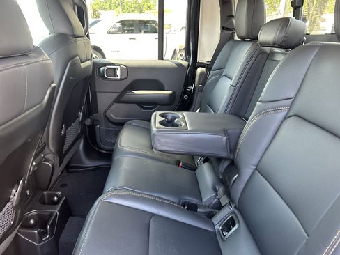 New 2025 Jeep Gladiator Sport image 50