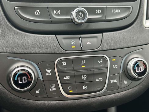 Used 2024 Chevrolet Malibu LT FWD image 20