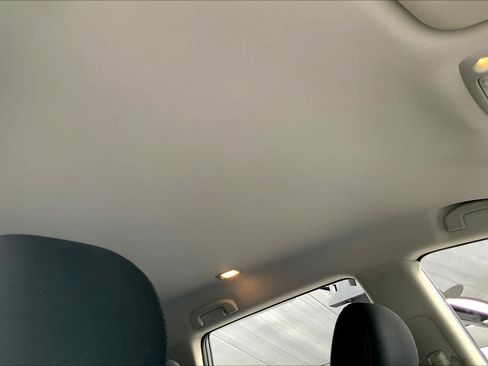 Used 2020 Nissan Pathfinder S FWD image 14