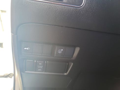 Used 2021 Nissan Armada SL w/ Captain's Chairs Package image 25