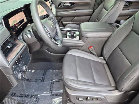Used 2025 Chevrolet Tahoe Z71 w/ Comfort Package AWD/4WD image 16