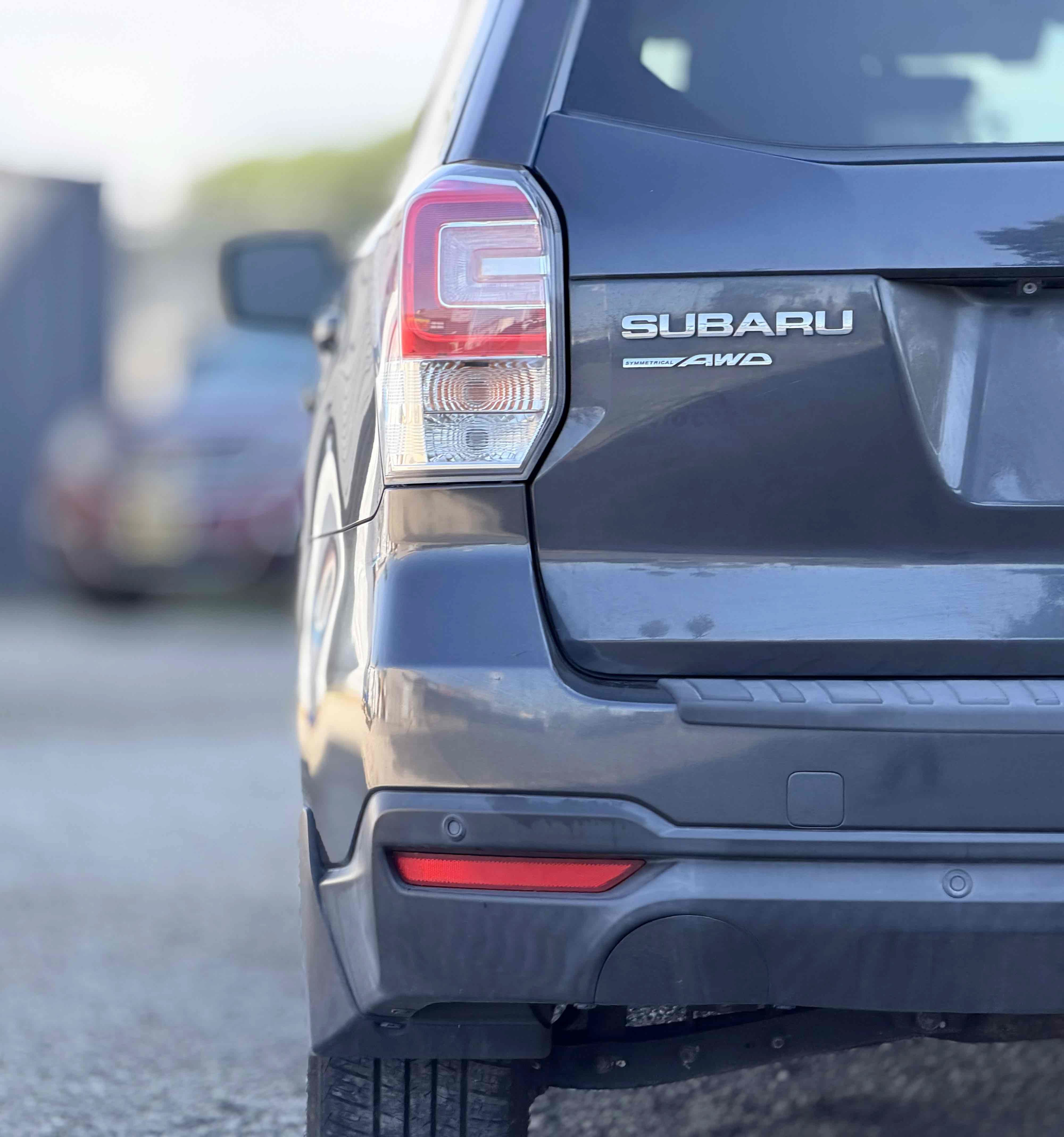 Used 2017 Subaru Forester 2.5i Limited AWD/4WD image 9
