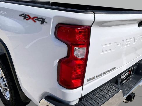 Used 2023 Chevrolet Silverado 2500 LT AWD/4WD image 27