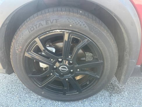 Used 2024 Nissan Kicks SR w/ SR Premium Package FWD image 10