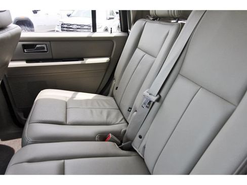 Used 2014 Ford Expedition Limited w/ Equipment Group 301A RWD image 11