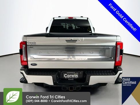Used 2023 Ford F350 Platinum image 14