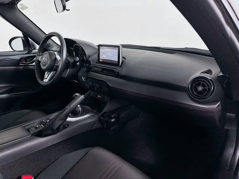 Used 2016 MAZDA MX-5 Miata Club RWD image 25