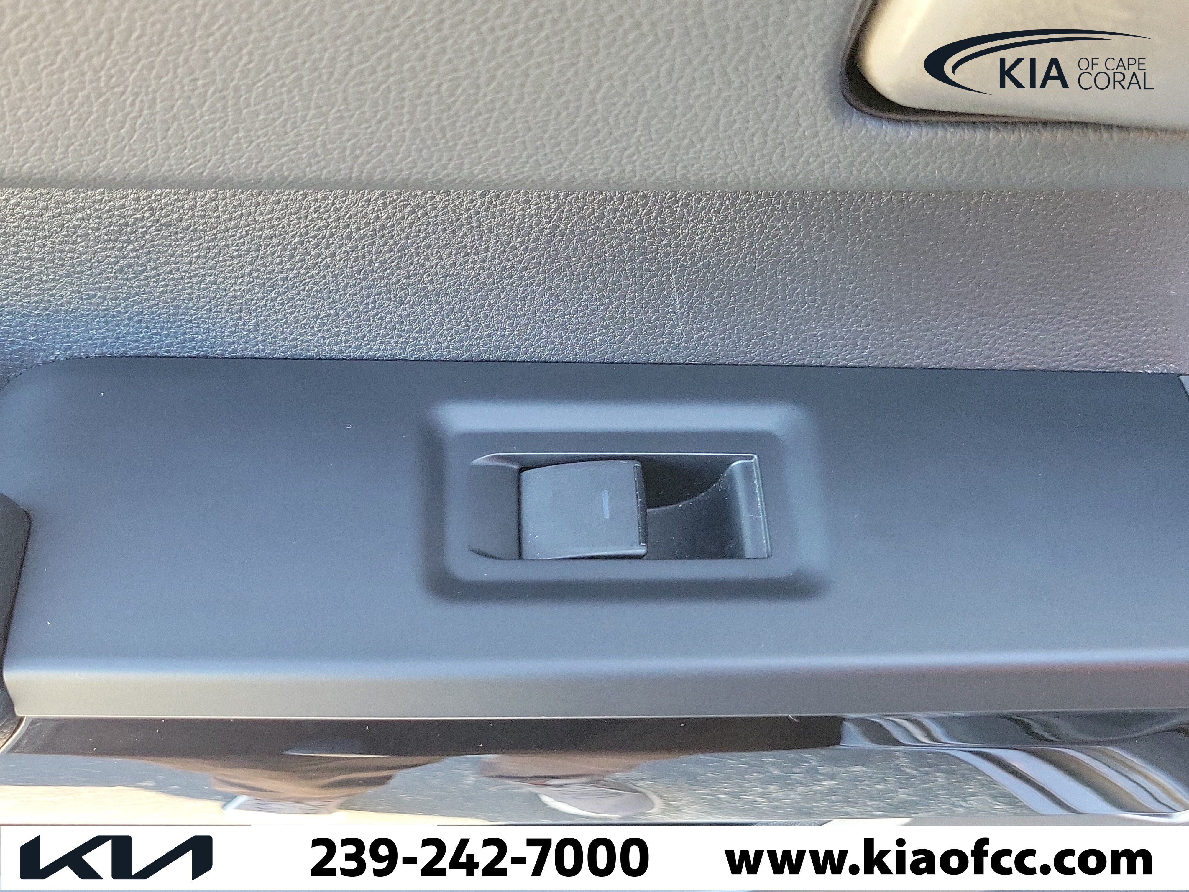 Used 2023 Toyota Tundra Limited w/ Power Package RWD image 14