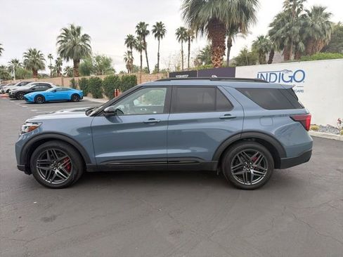 Used 2025 Ford Explorer ST image 8