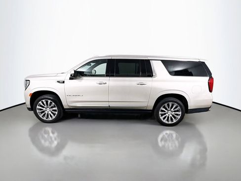 Used 2022 GMC Yukon XL Denali w/ Max Trailering Package AWD/4WD image 8