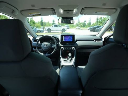 Used 2024 Toyota RAV4 XLE FWD image 24