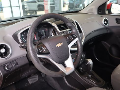 Used 2020 Chevrolet Sonic LT FWD image 15